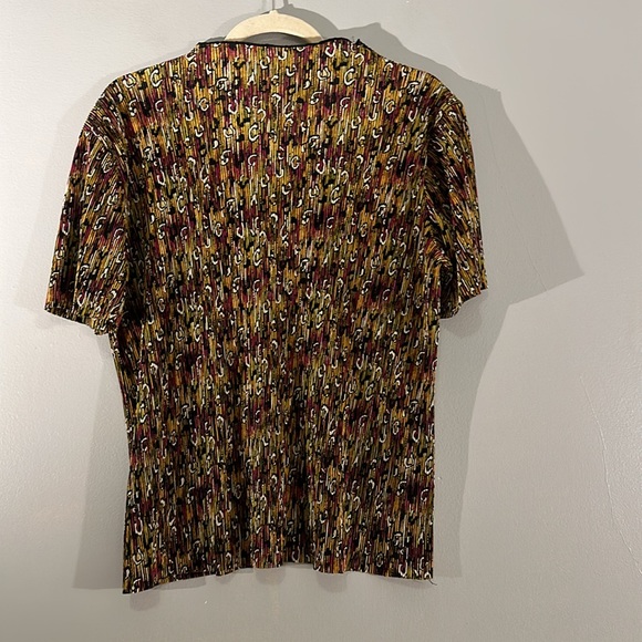 EUC multi color accordion Effeci top size large - Picture 2 of 6